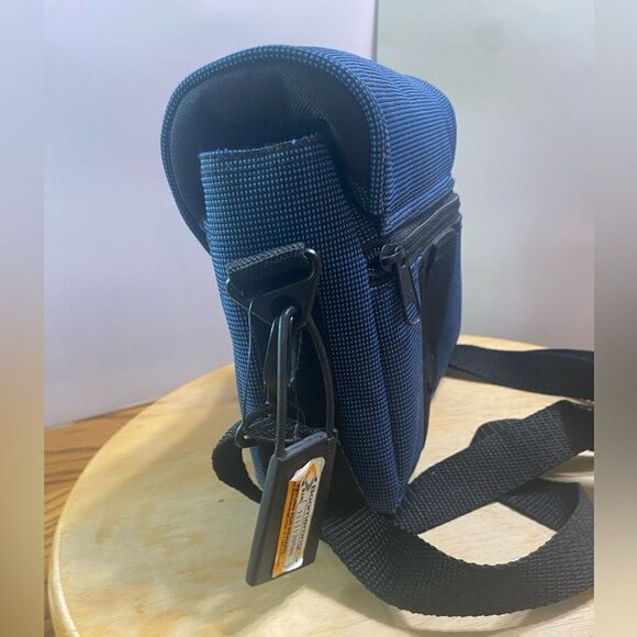 London Fog Blue Small Multicompartment Padded Camera Bag with Strap - Picture 4 of 8